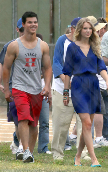 taylor swift and taylor lautner dating. Taylor Swift and Taylor