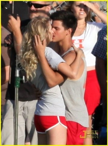 taylor swift and taylor lautner dating. Taylor Swift and Taylor