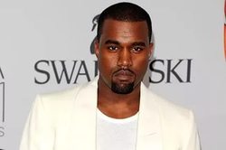 Kanye West returns home after treatment in the clinic