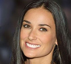 Demi Moore goes "giddy"