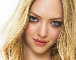 Amanda Seyfried "daydreams" about becoming a mother