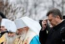UOC-MP Ukrainian law enforcers mock priests

