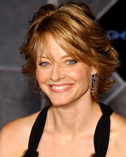 Jodie Foster wants to be a "good parent" to her actors