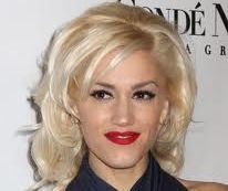 Gwen Stefani is to host a fundraiser with Michelle Obama
