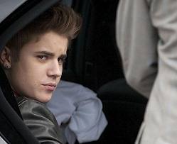 Justin Bieber wants to make Selena Gomez feel more secure