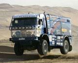 9-th stage of "Dakar-2006": "KamAZ" of Chagin leads, Kabirov gets in crash