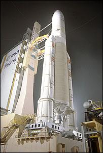 Technical hitch delays launch of "super rocket" Ariane 5