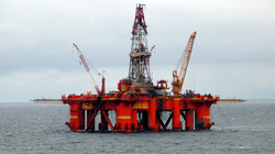 Oil platform exploded in the Atlantic