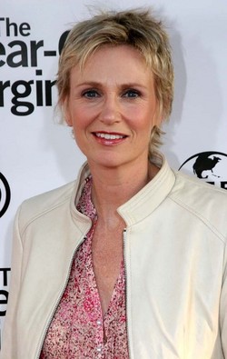 Glee actress Jane Lynch has confirmed she is engaged
