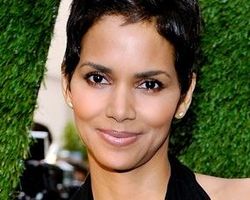 Halle Berry wants to move to France
