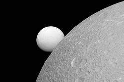 NASA was surprised by the reflection of the moons of Saturn