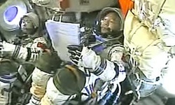 Chinese astronauts returned to Earth