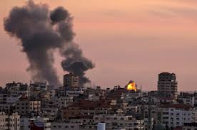 The Israeli army announced the strikes on the positions of Hamas in the Gaza strip