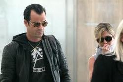 Jennifer Aniston says her boyfriend Justin Theroux is her "protector"
