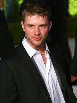 Ryan Phillippe recently visited a gay bar in Texas