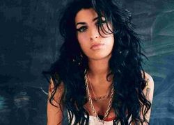 Mitch Winehouse will publish a memoir about Amy