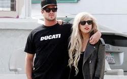 Lady Gaga and Taylor Kinney have a "great" relationship