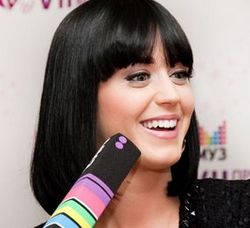 Katy Perry to guest star in Raising Hope