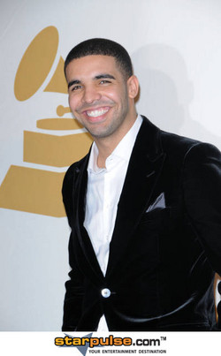 Drake Warns Fans Over Ticket Scams