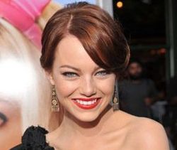 Emma Stone likes to live "in the moment"