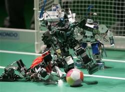 Tokyo soccer robots don`t quite have Becks appeal