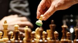 Kasparov beats Karpov in first two games of rapid chess