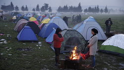 Greece decided to clean up the refugee camp on the border with Macedonia