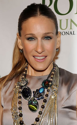 Sarah Jessica Parker feels "old and tired"