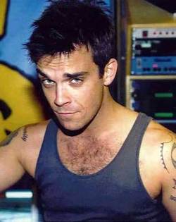 Robbie Williams` father was surprised by his wedding