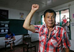 Duterte plans to declare martial law "across the country"