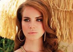 Lana Del Rey suffers terrible stage fright