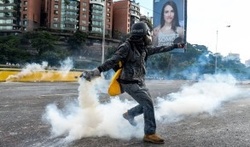 Thousands of Venezuelans began a two-day strike against Maduro