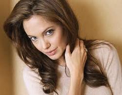 Angelina Jolie is to become an honorary citizen of Sarajevo