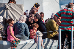 In the Mediterranean sea drowned hundreds of people