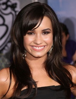 Demi Lovato is reportedly dating Wilmer Valderrama