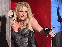 Britney Spears is learning to sew on tour
