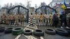 Participants of the rally of nationalists in Kiev, set fire to tires
