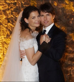Tom Cruise and Katie Holmes will try for another baby in the New Year