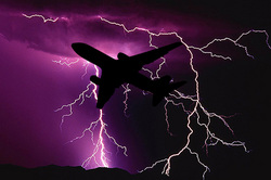 In the plane during landing was struck by lightning