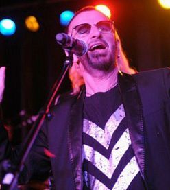 Ex-Beatle Ringo Starr returns to Russia