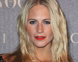 Poppy Delevingne has a phobia of buttons
