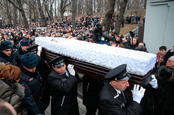 Nemtsov was buried with Politkovskaya