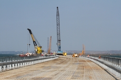 Kerch bridge building 2500 builders