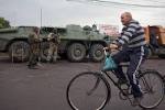 Supporters of the "Right sector" blocked the traffic at Happy
