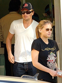 DiCaprio and Bar Refaeli are moving in together