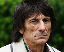 Ronnie Wood is struggling to give up smoking