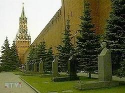 Senators advocate for removal of graves from Red Square to special cemetery