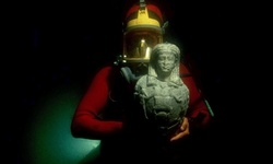 The diver found a sunken city of Heraklion