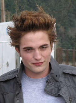 Robert Pattinson ecapes form the limelight in France
