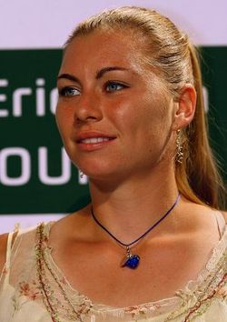 Russia`s Zvonareva back in WTA top 10